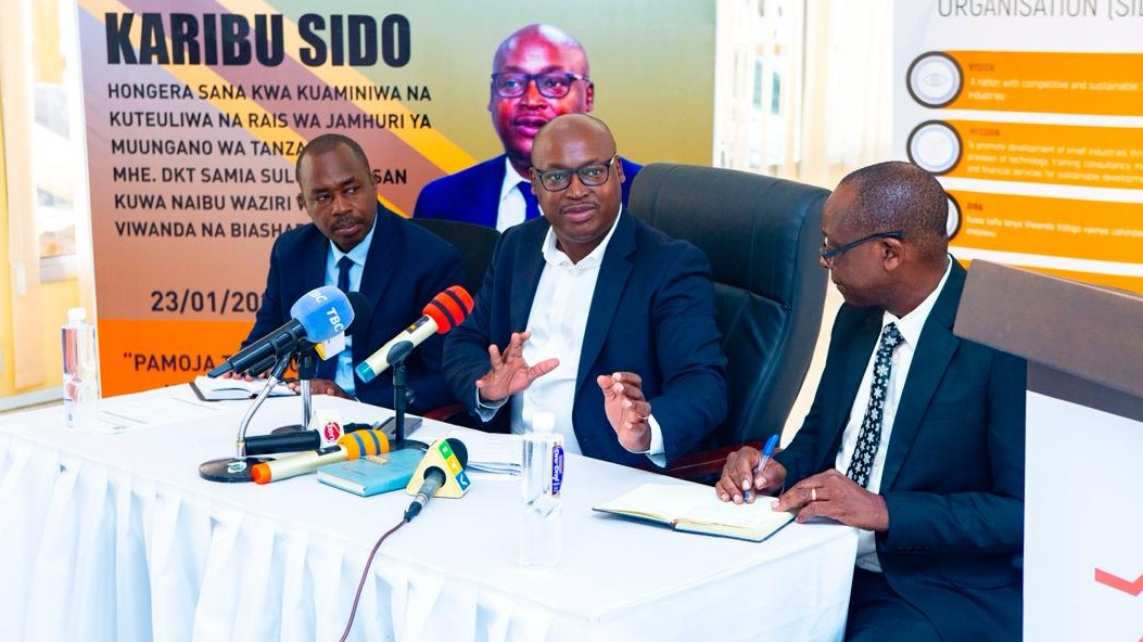 Naibu Waziri wa Viwanda na Biashara Mhe. Dennis Londo ametem...